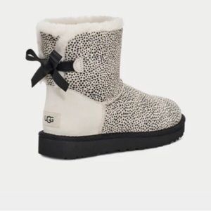 UGG Mini Baily Bow Micro Cheetah NIB SIZE 7 White